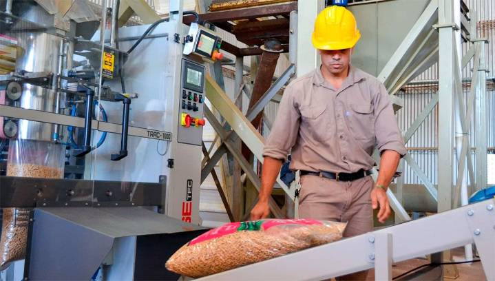 Reforma laboral: qué propone el Gobierno sobre vacaciones, indemnizaciones, despidos…