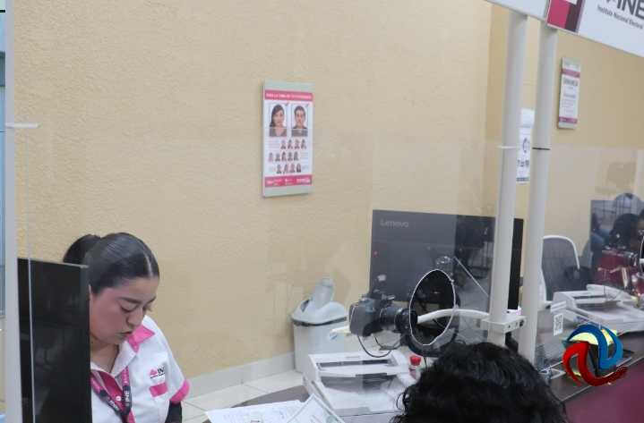 Llama el INE BC a renovar credenciales con vencimiento 2025