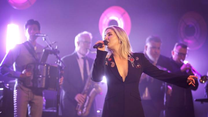 The Mavericks Sing for Raul Malo at Emotional Nashville Tribute Show