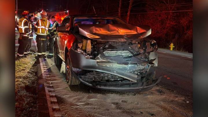 Lane temporarily closed following crash in Powdersville