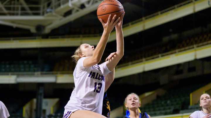 See photos as Elmira girls basketball downs Siuslaw at…