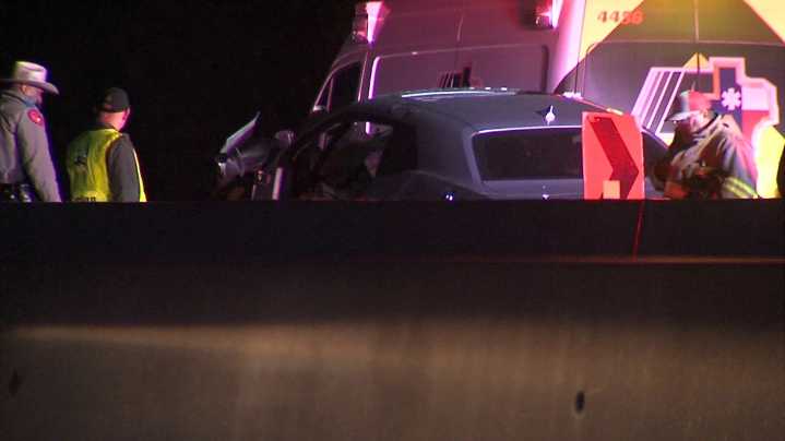 Two killed in Monday morning wreck along eastbound IH