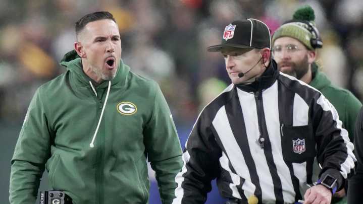Matt LaFleur chews out refs over penalty on Keisean Nixon