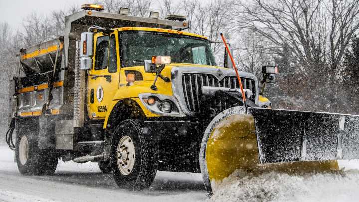 How are the roads? Check live cameras from Bloomington highways, plows