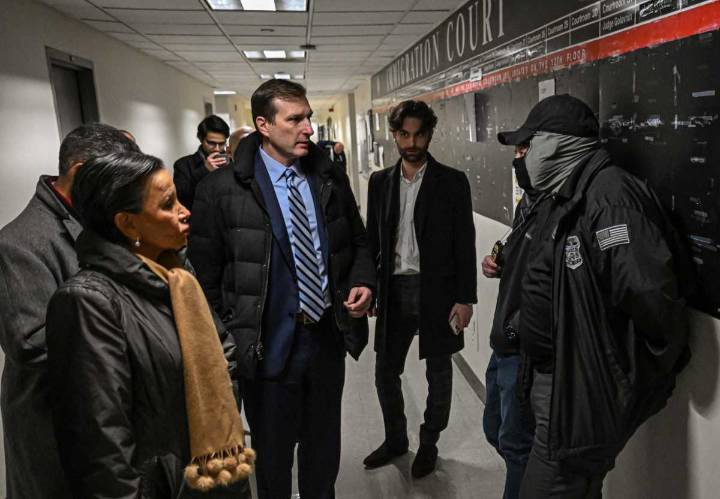 NYC Congress members push bill to stop ICE from arresting immigrants in court, saying operations are ‘not American’