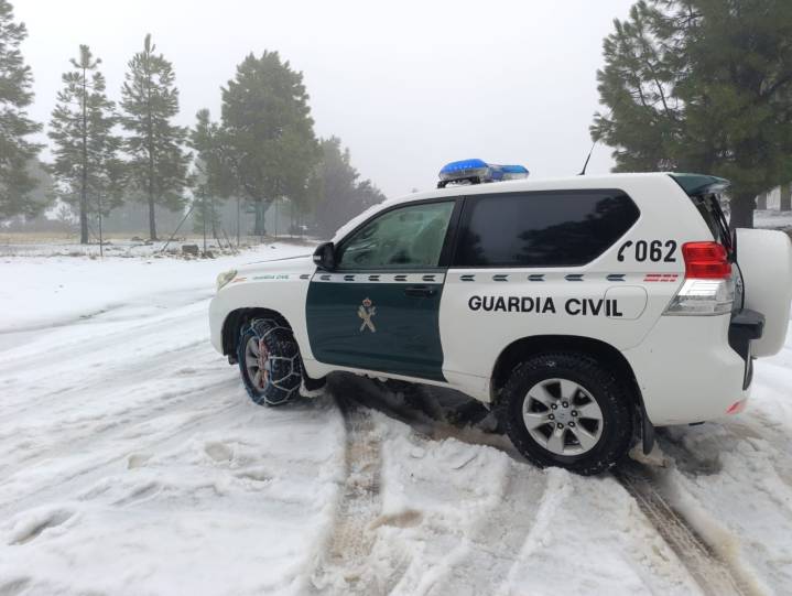 El Cabildo de Gran Canaria hace un llamamiento: no subir a la cumbre, limitar desplazamientos y evitar los peligros en la costa