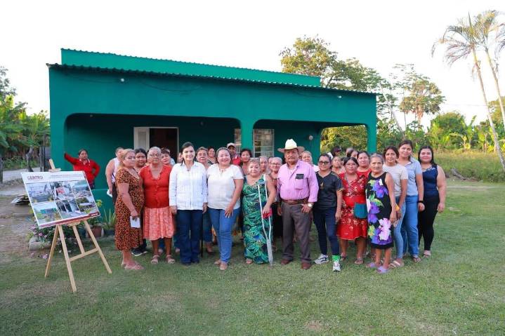 Yolanda Osuna entrega viviendas rehabilitadas en Buenavista y González tras tromba.
