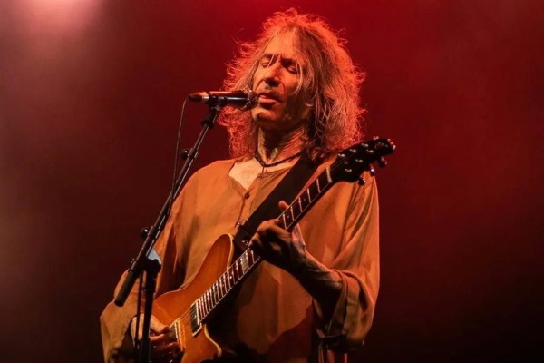 Muere Robe Iniesta, ex líder de Extremoduro, a los 63 años