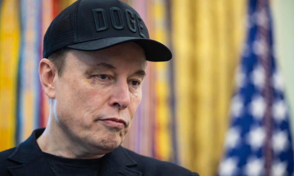 Elon Musk amenaza con una “respuesta” contra la UE por multa a X