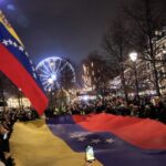 En imágenes: así transcurrió la Marcha de las Antorchas tras la entrega el Premio Nobel de la Paz