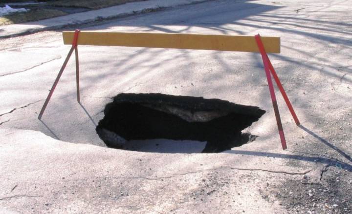 New Olympic-size Swimming Pool Opens in Winnipeg