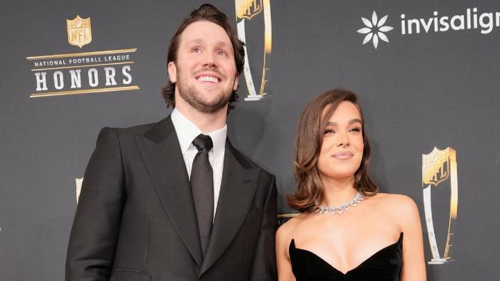Hailee Steinfeld y Josh Allen esperan su primer hijo