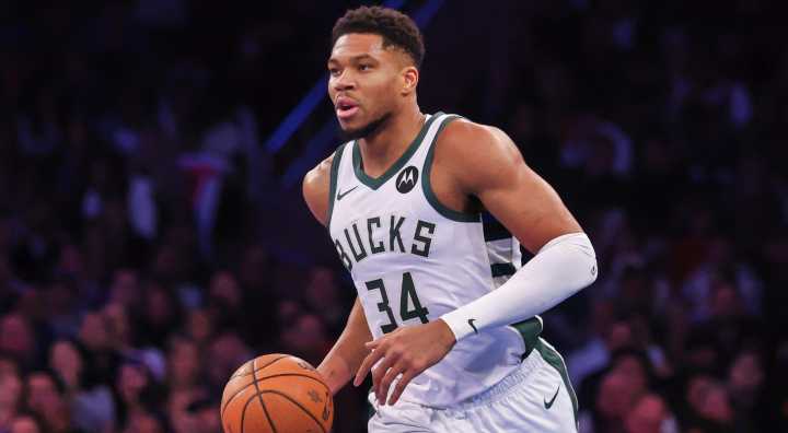 Giannis Antetokounmpo Trade Buzz Hits A Wall As One Crucial Thing Still Hasn’t Happened