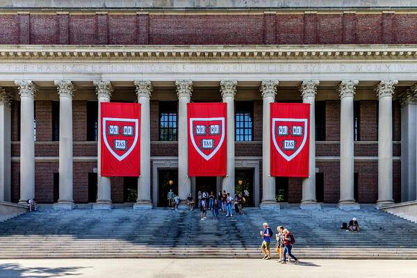 Harvard Prof to Leave U.S. After Immigration Arrest