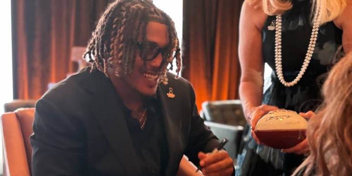 Texas A&M’s Cashius Howell reflects on the journey to SEC defensive player of the year