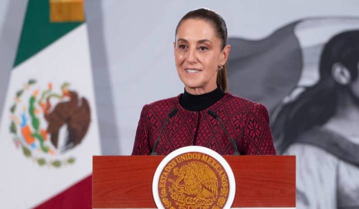 Sheinbaum rompe el guion: solo mujeres compiten por liderar la FGR