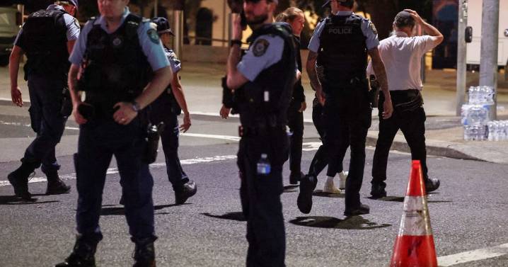 Bondi Beach antisemitic terror attack kills 12 killed with one suspect in custody