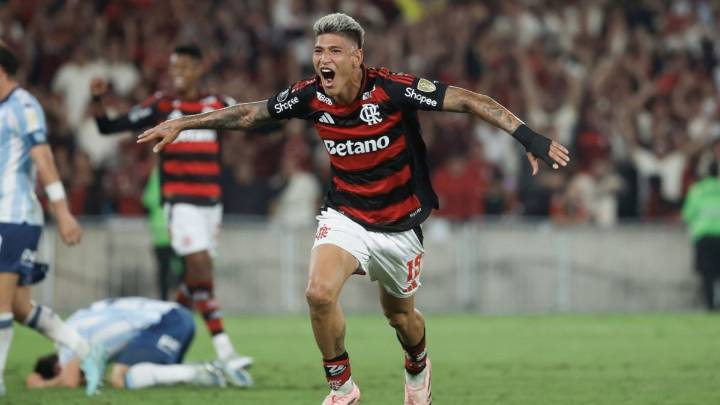 A todo trapo: el efusivo festejo de Carrascal en Brasil tras ganar la Libertadores