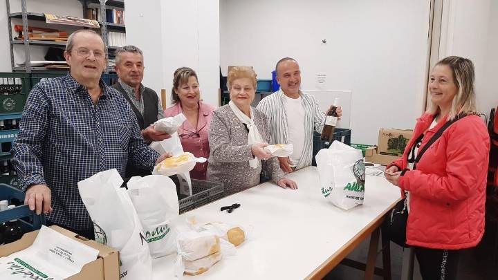 El Hogar del Jubilado del Berrón cierra su mes cultural con el Día del Socio y la entrega del bollo