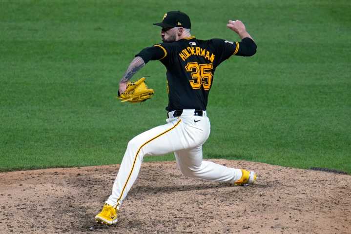 Guardians sign ex-Pirates righty to bolster bullpen