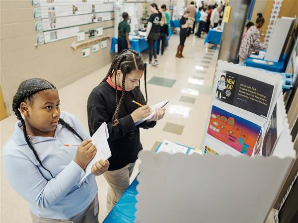 STEMM expo showcases students' talents