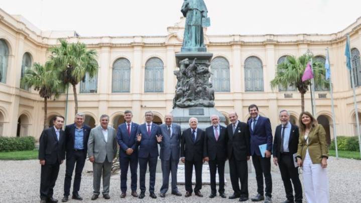 Julio María Sanguinetti en Córdoba: “la inseguridad y la desigualdad hacen crecer los liderazgos populistas”