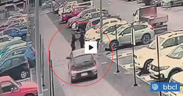 Impactante video muestra atropello de dos guardias de supermercado en Puerto Montt