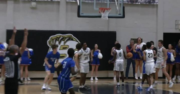 Cleveland Blue Raiders pull off furious comeback, beat Bradley Central on the road 49