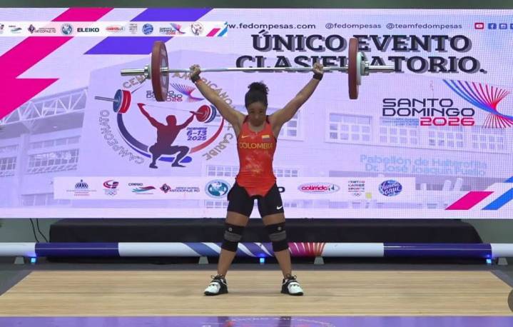 Fuerza llanera en halterofilia: Heidy Barbosa suma dos preseas en torneo regional