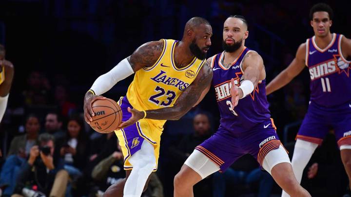 Watch Lakers’ LeBron James hit Dillon Brooks with a thumbs down after fail vs. Bronny