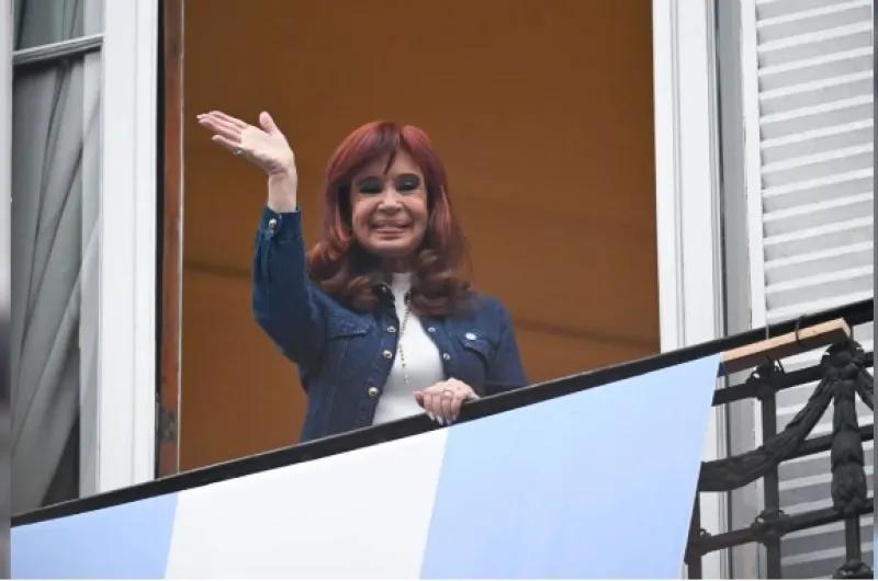 CFK volvió a apuntar contra Milei: "¿En serio que todo marcha de acuerdo al plan?"