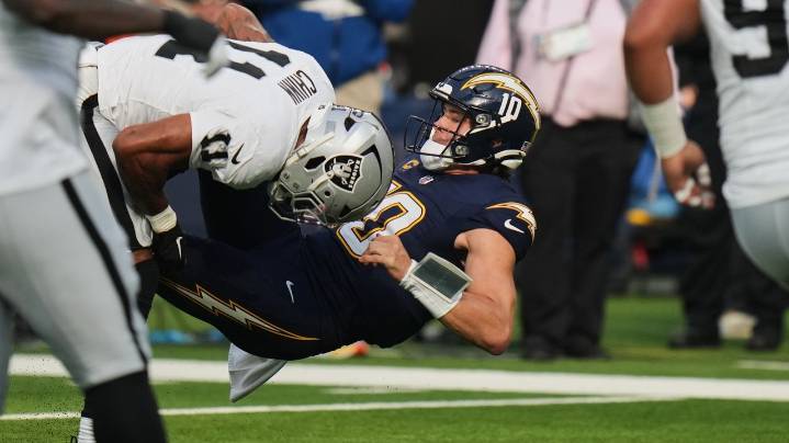 QB Justin Herbert breaks bone in left hand, but he's optimistic about playing for Chargers next week