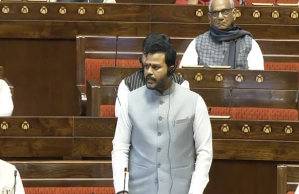 IndiGo flight chaos due to crew rostering, no safety compromise: Govt