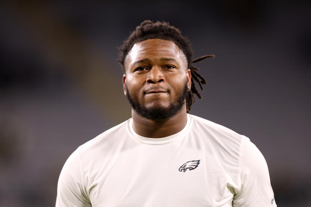 Jalen Carter injury: Eagles tackle gets surgery on both shoulders