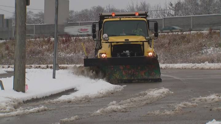 City of Columbus road crews respond to first major snowstorm of the season