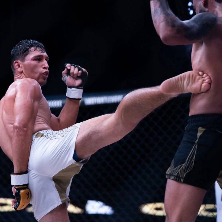 Peleador vallartense destaca en reconocida competencia internacional