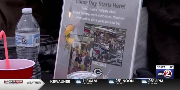 Packers and Bears fans unite before rivalry game to raise money for a good cause