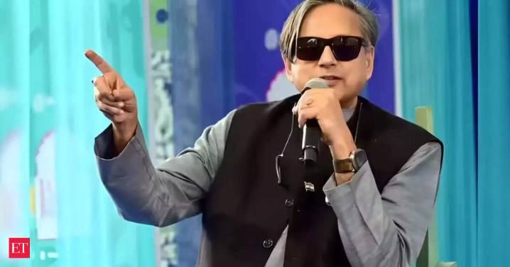 Tharoor declines ‘Veer Savarkar Award’