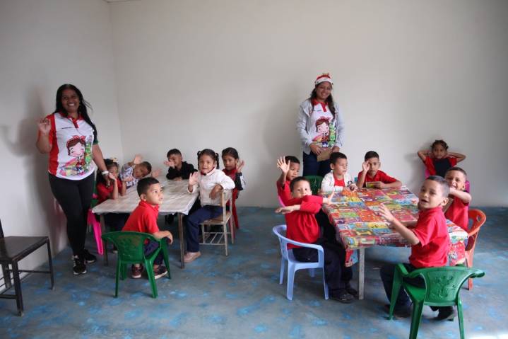 165 niños del preescolar Teresa Heredia son favorecidos con nuevos salones de clases