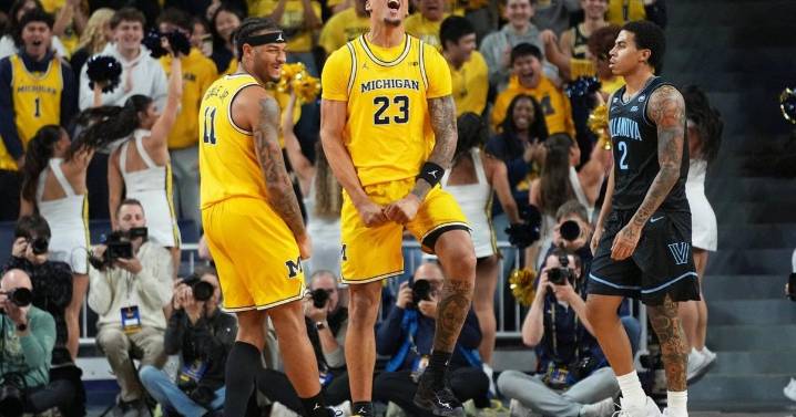 No. 2 Michigan routs Villanova 89-61, remaining unbeaten with 6th straight win by 25
