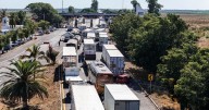 Rompen transportistas y productores diálogo con el gobierno y amenazan con bloqueos