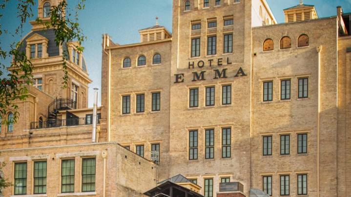 Hotel Emma marks 10 years with exclusive New Year’s Eve dinner in its presidential suite