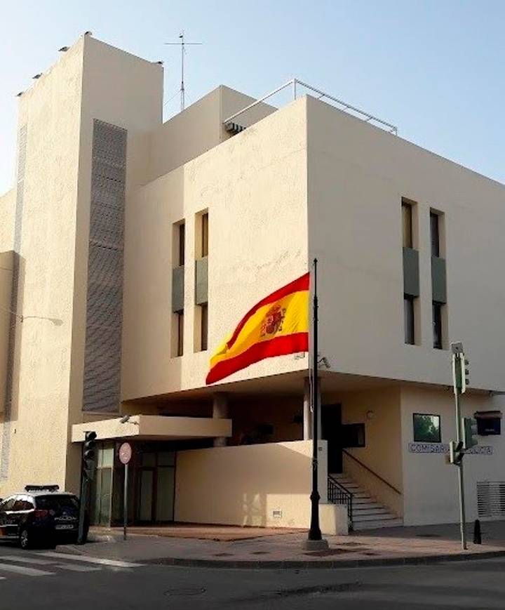 Detenido tras forzar la portería de un edificio y llevarse llaves para robar en pisos turísticos