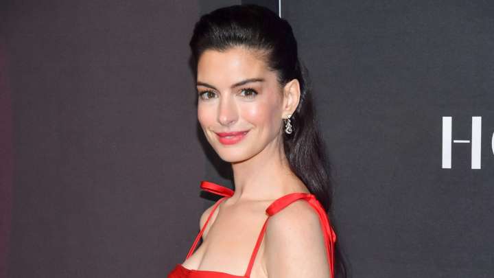 Las 3 funciones secretas que hace tu piel por la noche, según una farmacéutica