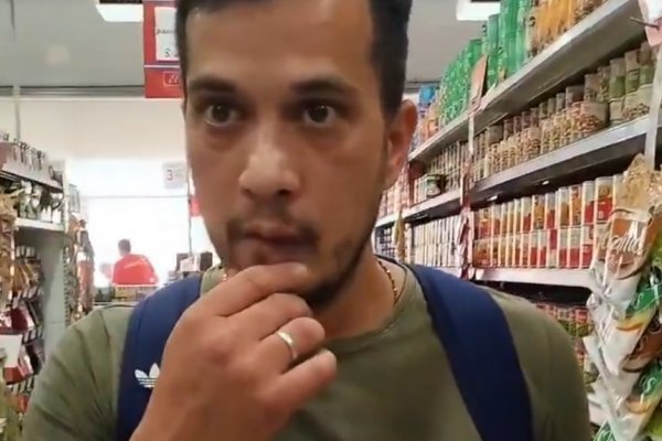 “Mal padre”: un hijo escrachó a su papá comprando en el súper para hacer un asado mientras no paga la manutención