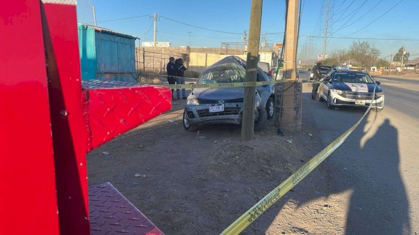 Se impacta contra poste y muere en el Lombardo Toledano