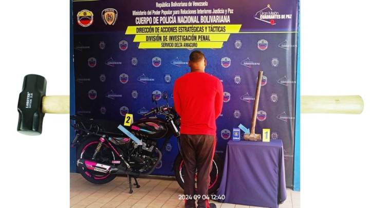 Durmió en la PNB con mandarria con que golpeó moto de su exmujer