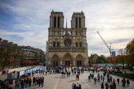 Notre-Dame Cathedral gets ready for Christmas 1 year after reopening