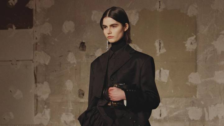 How To Style Leggings With Blazers In The Office This Winter