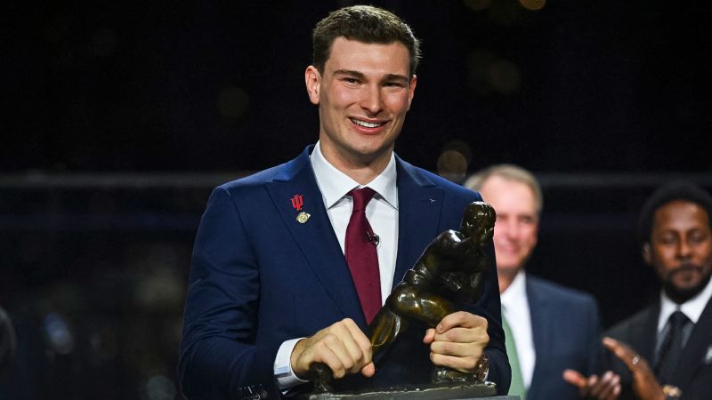 After leading Indiana’s perfect season, Fernando Mendoza awarded 2025 Heisman Trophy